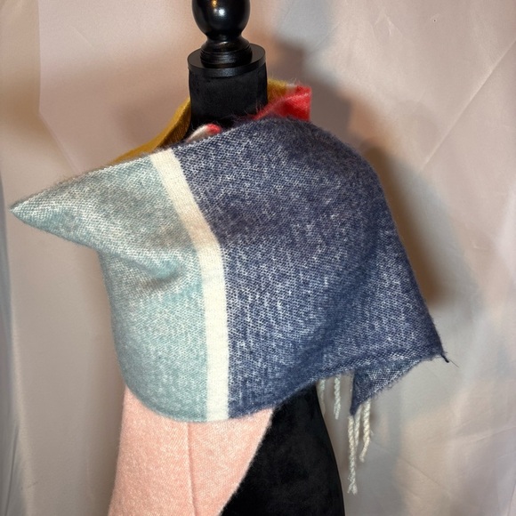 GAP Old Navy Multi-Color Oversized Scarf with Fringe - Picture 7 of 10
